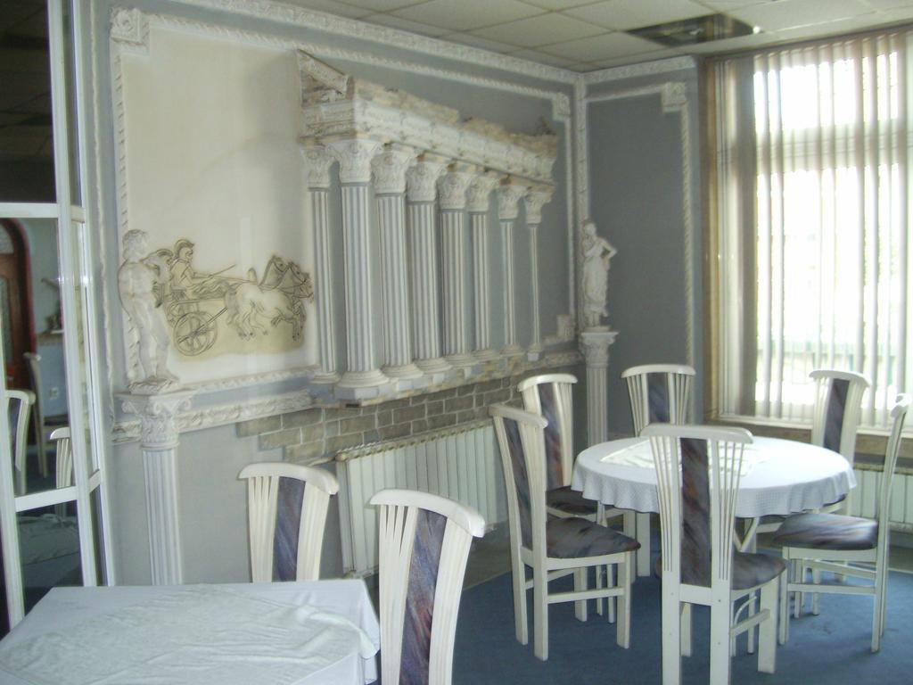 Family Hotel George 斯维伦格勒 外观 照片