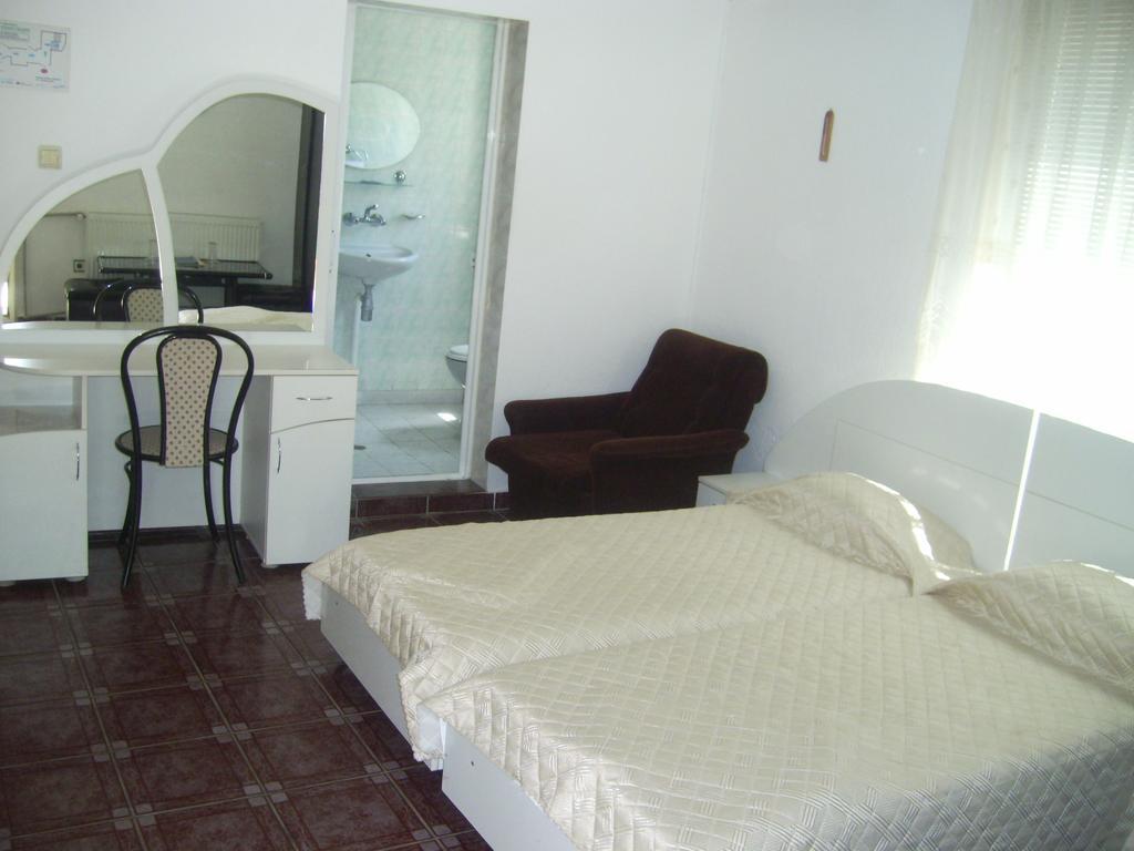 Family Hotel George 斯维伦格勒 外观 照片